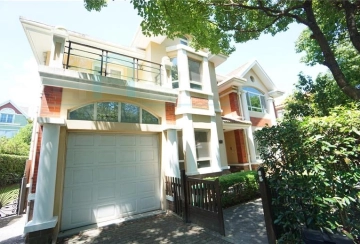 No 32 Violet Country Villa