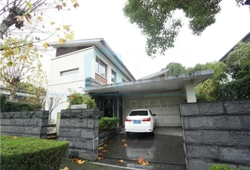 No 323 Lakeside Ville