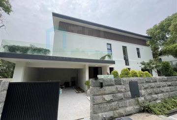 No 335 Lakeside Ville