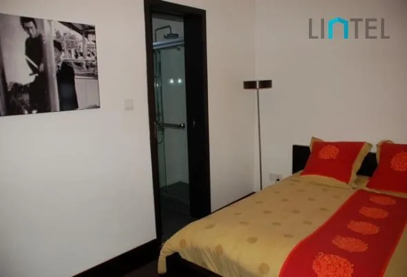 No 37 Lane 1129 Nanjing west Road(8)