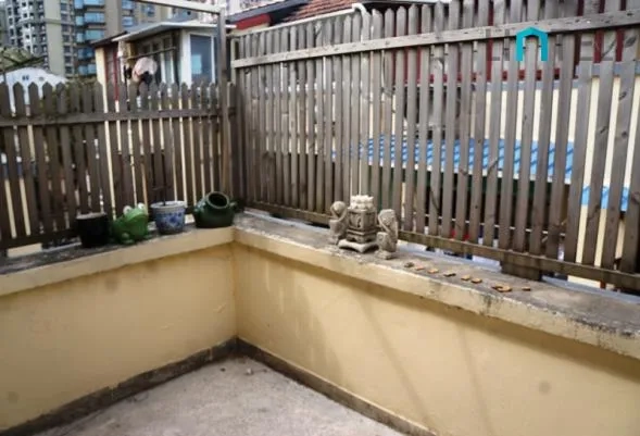 No 4 Lane 582 Shanxi south Road(5)