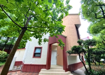 No 410 Green Valley Villa