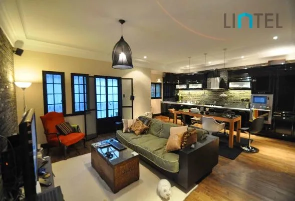 No 42 Lane 1522 Nanjing west Road