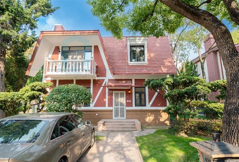No 420 Green Valley Villa