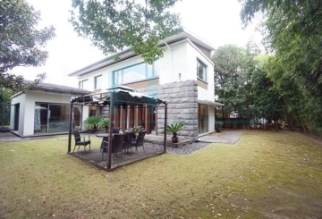 No 48 Lakeside Ville