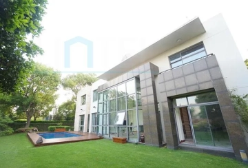 No 50 Modern Villa