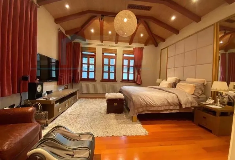 No 51 Lane 56 Donghu Road(9)