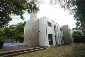 No 53 Modern Villa