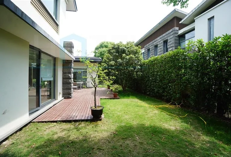 No 57 Lakeside Ville(5)