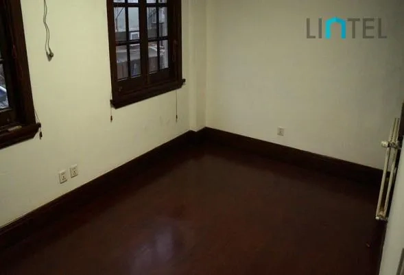 No 57 Lane 576 Yuyuan Road(11)