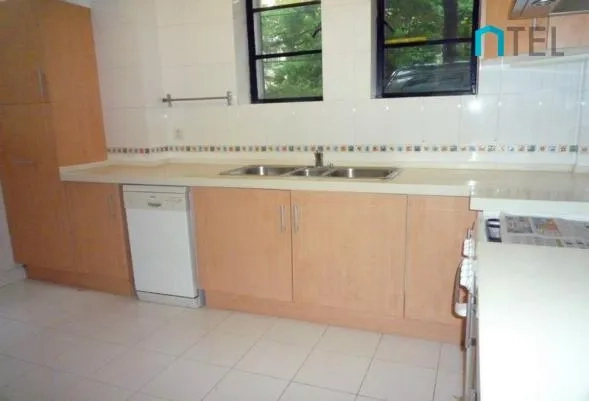 No 63 Lane 1285 Huaihai middle Road(5)