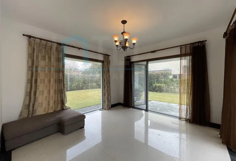 No 65 Lakeside Ville(4)