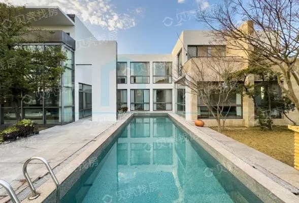 No 65 Modern Villa