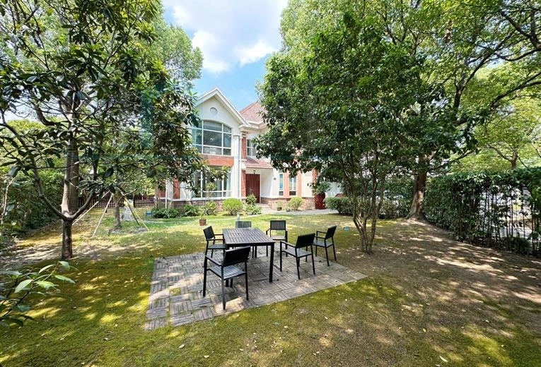 No 65 Violet Country Villa