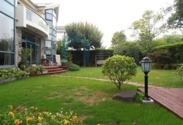 No 68 Garden Inside Garden