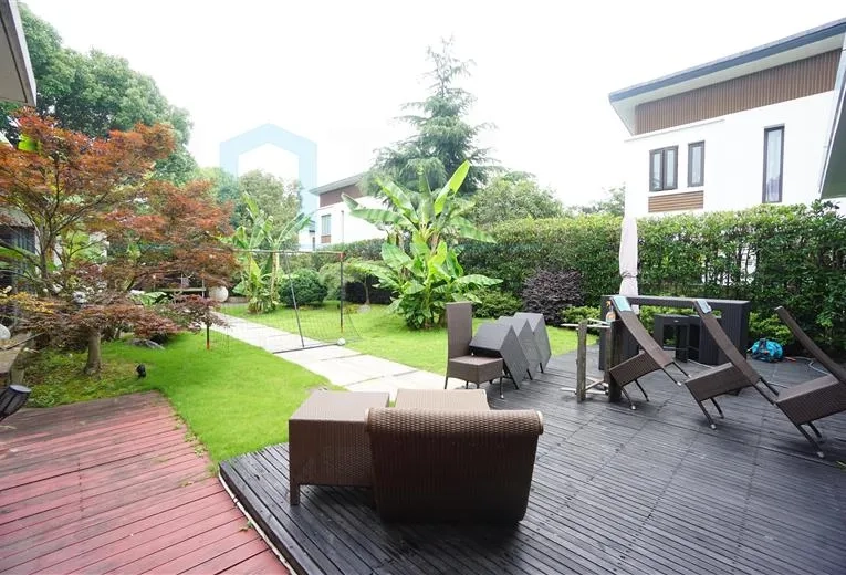 No 7 Lakeside Ville(5)