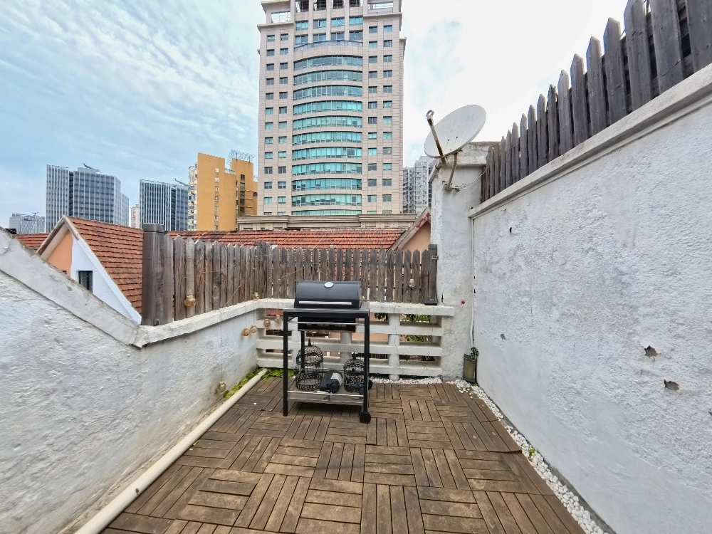 No 7 Lane 229 Huaihai west Road(9)