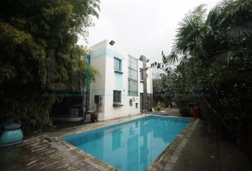 No 70 Modern Villa