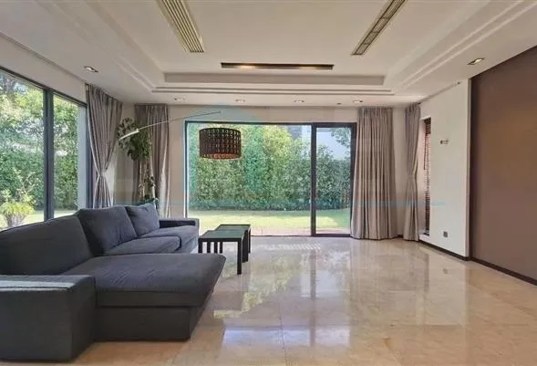 No 71 Lakeside Ville(2)