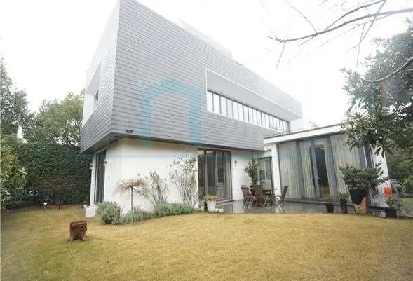 No 73 Villa Riviera