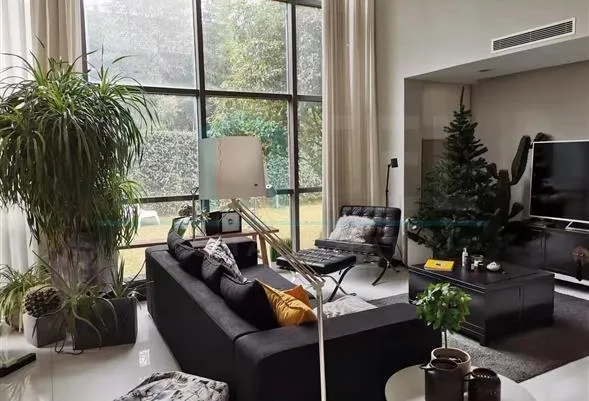 No 79 Modern Villa