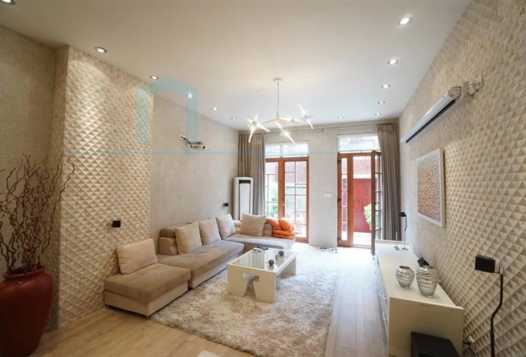 No 80 Lane 18 Shaoxing  Road(2)