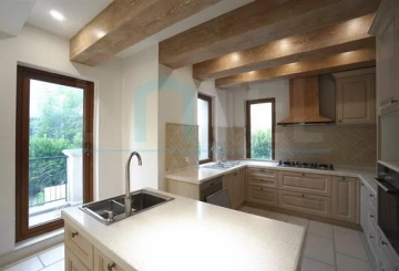 No 81 Jiushi West Suburb Villa(7)