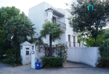 No 81 Vizcaya Villa