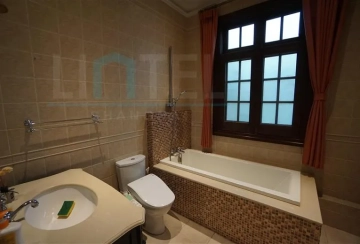 No 82 Lane 468 Wulumuqi north Road(18)