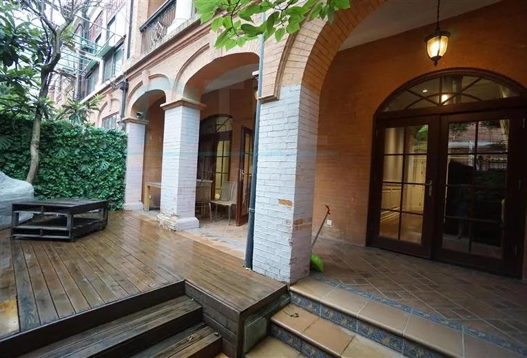 No 82 Lane 468 Wulumuqi north Road(4)