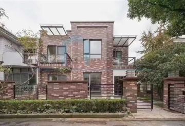 No 84 Field Villa