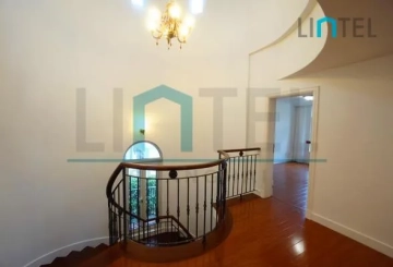 No 84 Vizcaya Villa(9)