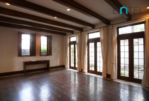 No 9 Lane 365 Jianguo west Road(4)