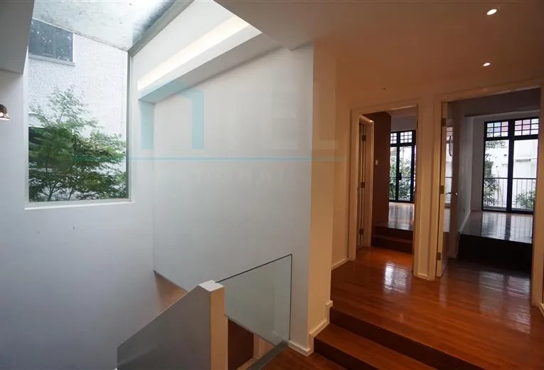 No 9 Lane 37 Fuxing west Road(22)