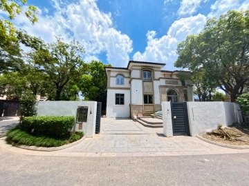 No 96 Hongqiao Royal Lake