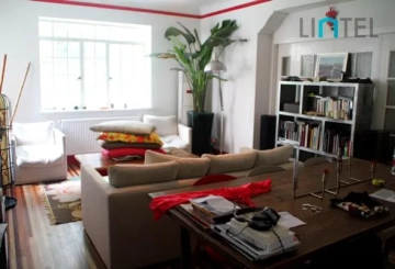 Rm 1 No 827 Huashan Road