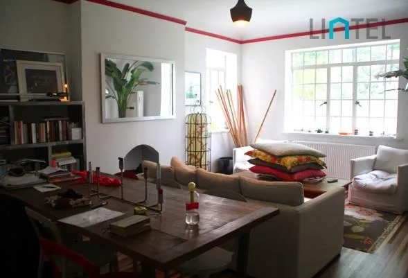 Rm 1 No 827 Huashan Road(2)