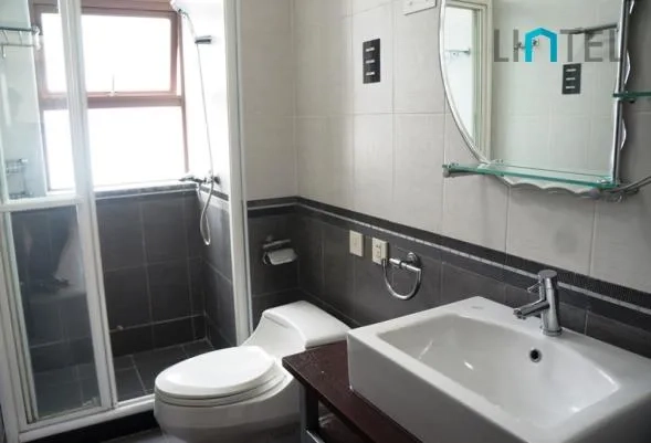 Rm 1001 No 10 Uptown Garden(13)