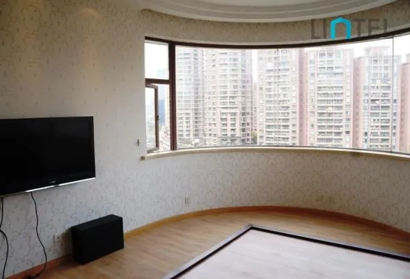 Rm 1001 No 10 Uptown Garden(4)