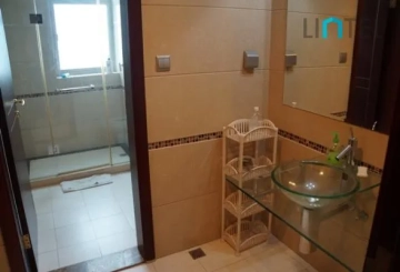 Rm 1001 No 16 Shimao Lakeside Garden(10)