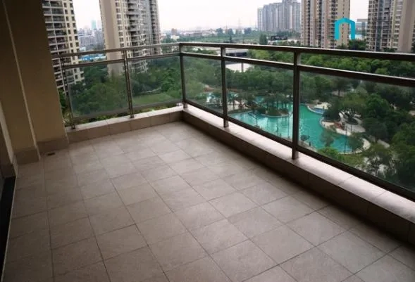 Rm 1001 No 16 Yanlord Town(3)