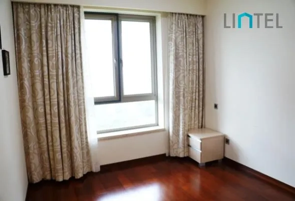 Rm 1001 No 16 Yanlord Town(10)