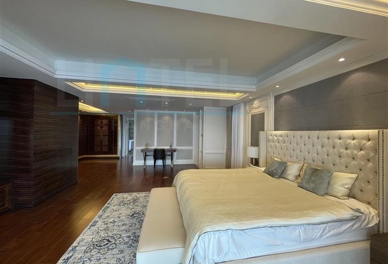 Rm 1001 No 3 Shanghai Bay Phase II(13)
