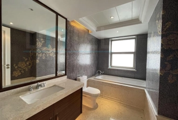 Rm 1001 No 3 Shanghai Bay Phase II(18)