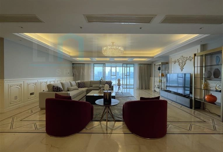 Rm 1001 No 3 Shanghai Bay Phase II(2)
