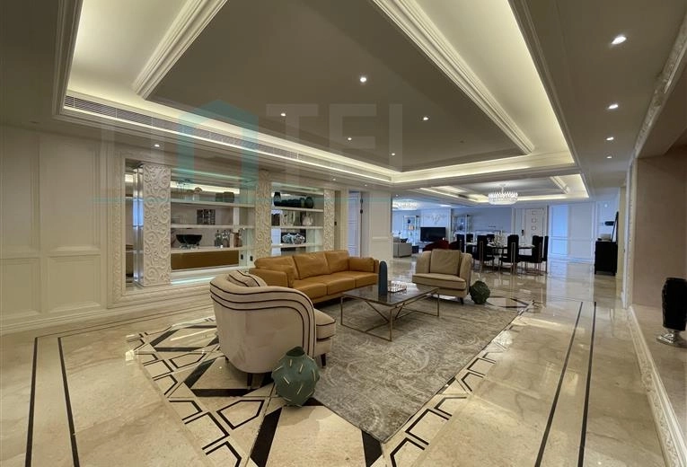Rm 1001 No 3 Shanghai Bay Phase II(5)