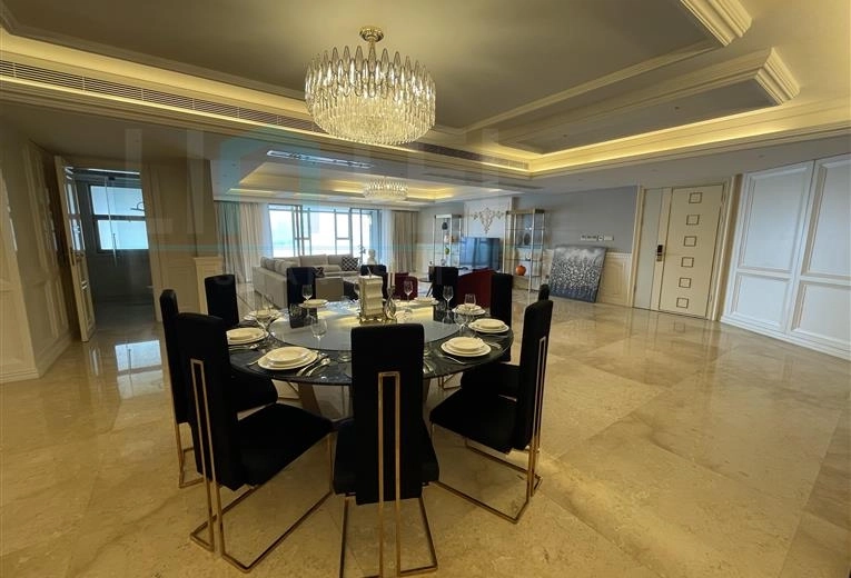 Rm 1001 No 3 Shanghai Bay Phase II(7)