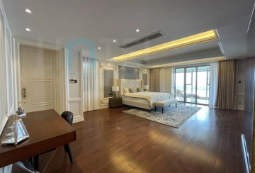 Rm 1001 No 3 Shanghai Bay Phase II(10)