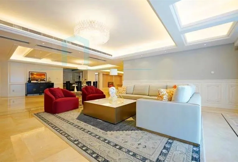 Rm 1001 No 3 Shanghai Bay Phase I(2)