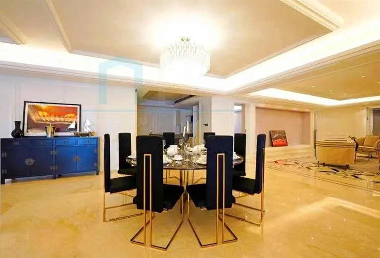 Rm 1001 No 3 Shanghai Bay Phase I(4)